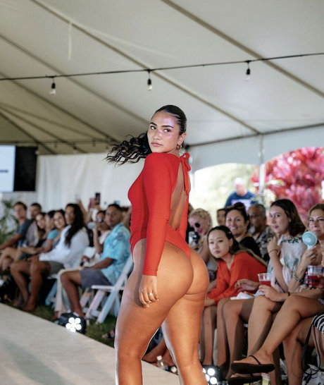 Sienna Mae Gomez star nudes images