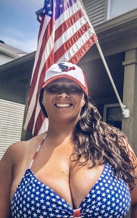 Chivettes beautiful model galleries