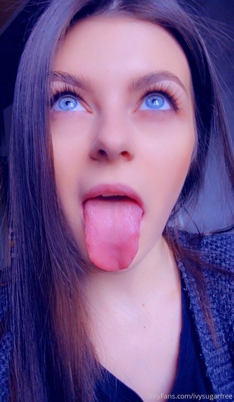 ivysugarfree model top img