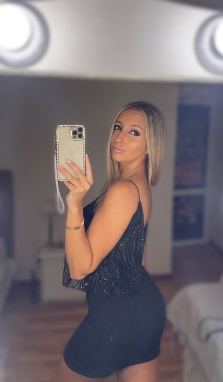 BustyAna perfect pornstar pic