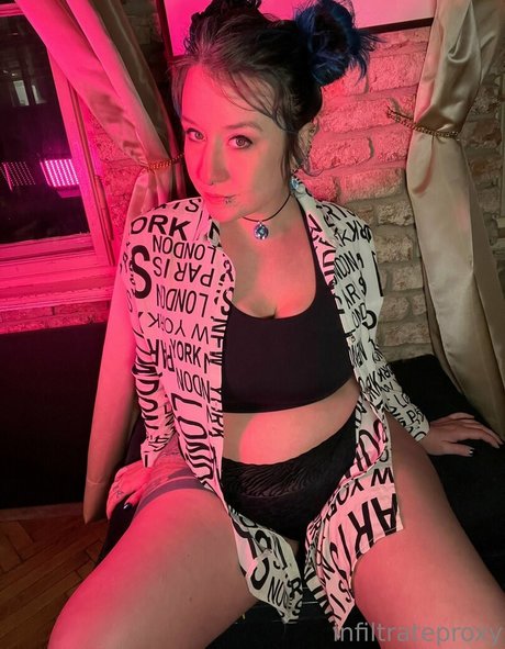 infiltrateproxy erotic pornstar pictures