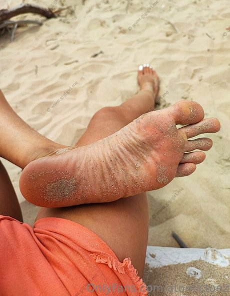 atomictoez model pretty archive