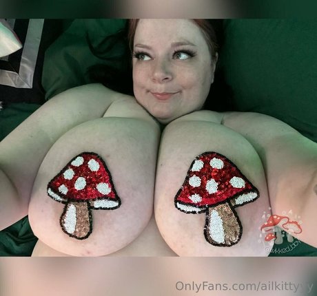 ailkittyyy hd pornstar pic