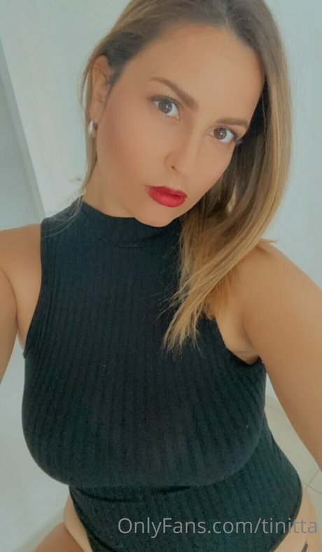 tinitta naked model photo