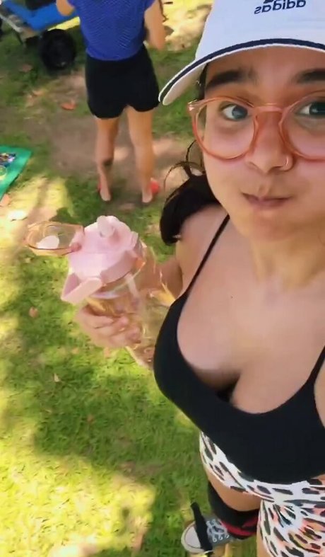 Bella Barp pornstar exclusive pictures