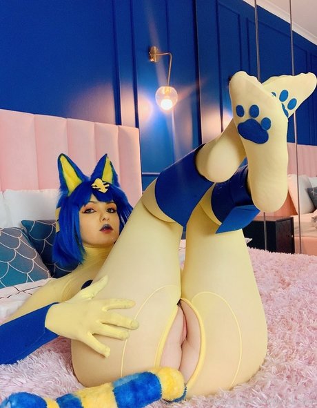 Lilslvkitten model pornographic image