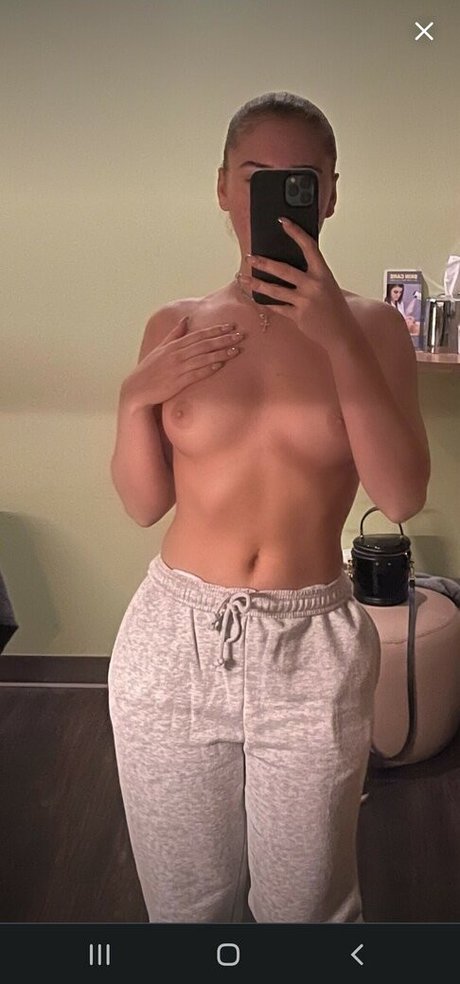 Emily Huff art model picture