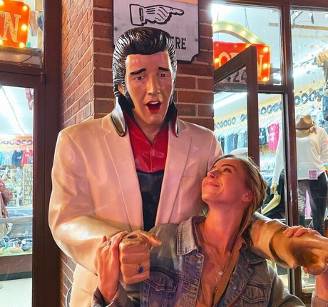 Taylor Francis beautiful actress photos