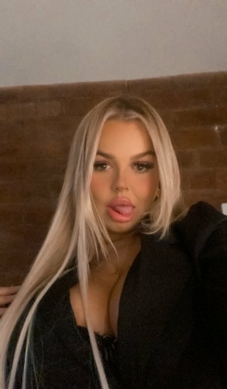 Kayleigh Thomsen nude actress img