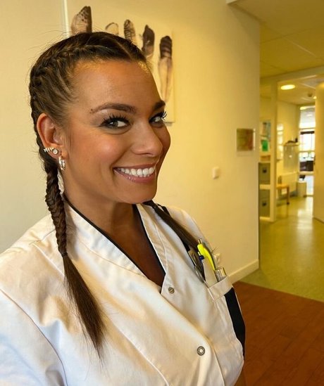 shemale dominatrix onlyfans pornos photo