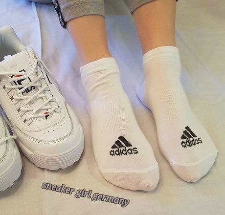SneakerGirlGermany hot model picture