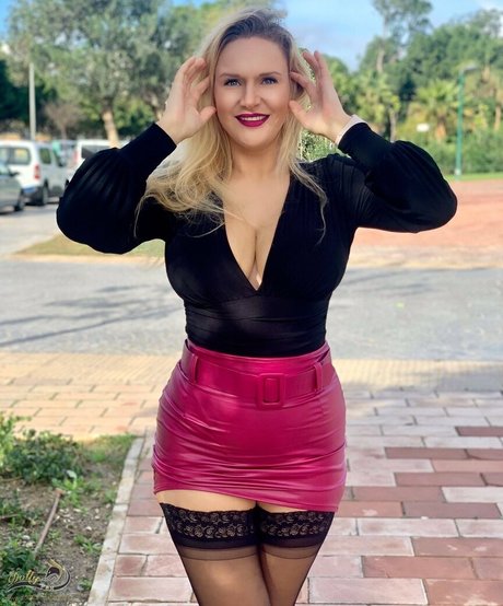 Dolly Fox star perfect images