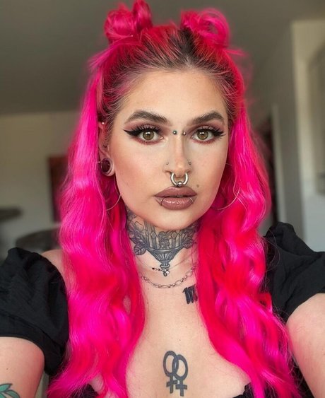 gothic baby1 star naked pictures