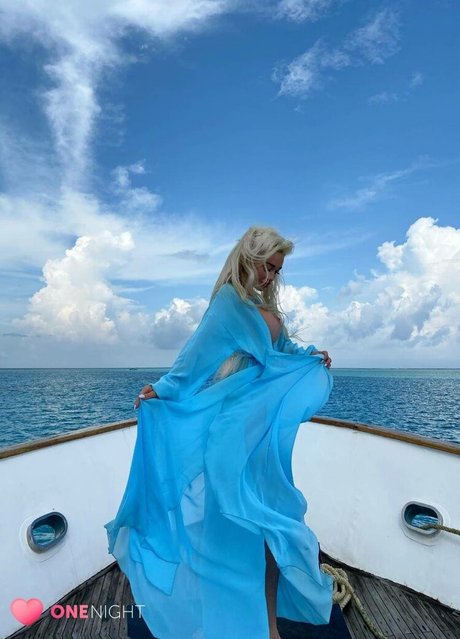 Alvi lalli erotic actress pics