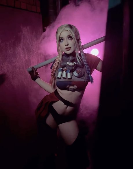 Anni The Duck pretty star pics