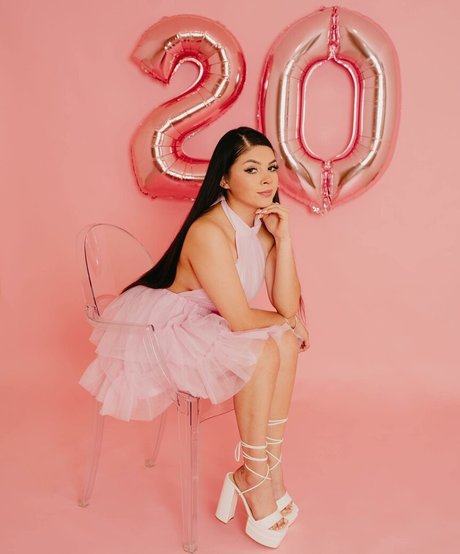 monimonitaa sexy actress photo