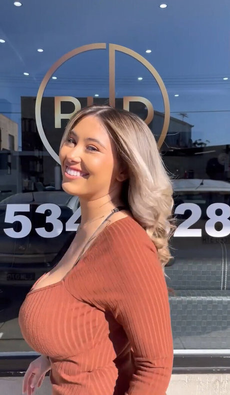 Amy Spencer model naked image