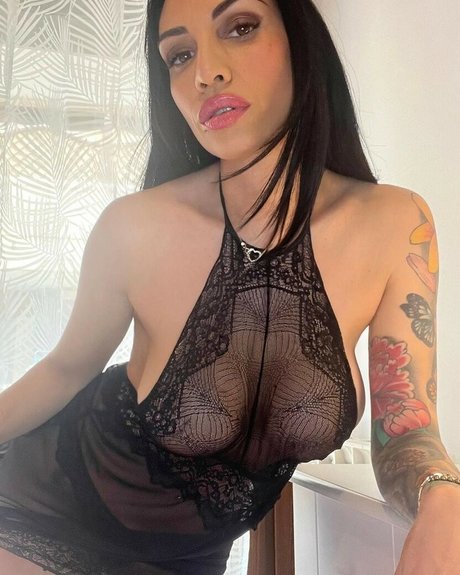 Giulia Diamond perfect pornstar gallery