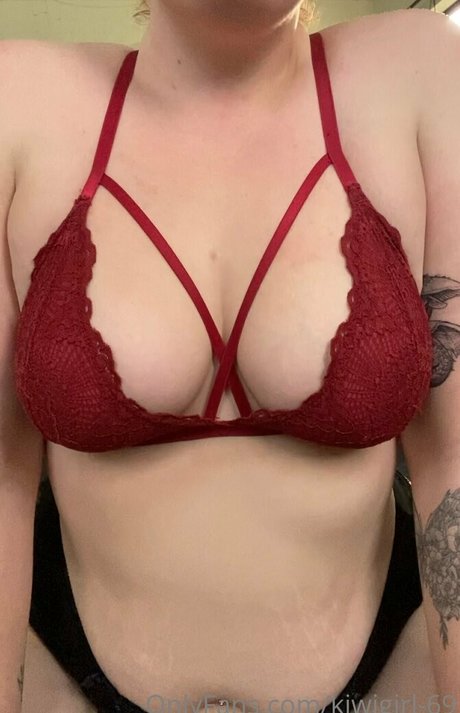 kiwigirl 69 adult model archive