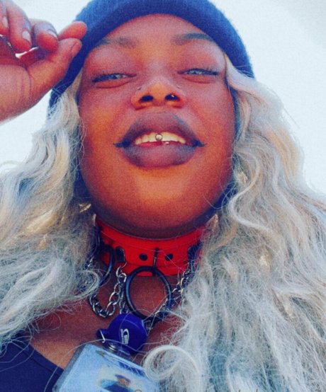 xdqueenx3 adult model archive