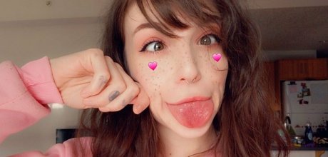 snoot nude model images