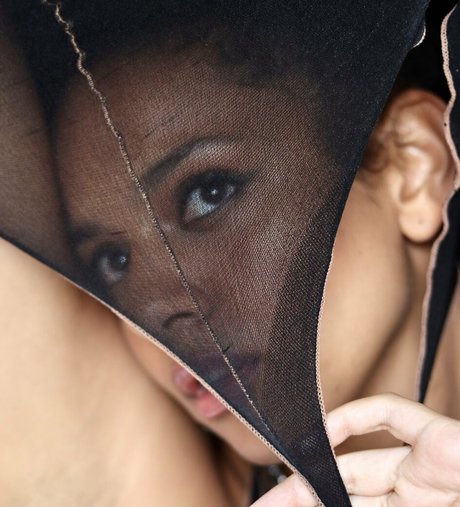 Djouliet Amara sex star photo