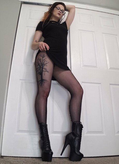 livfree actress photo