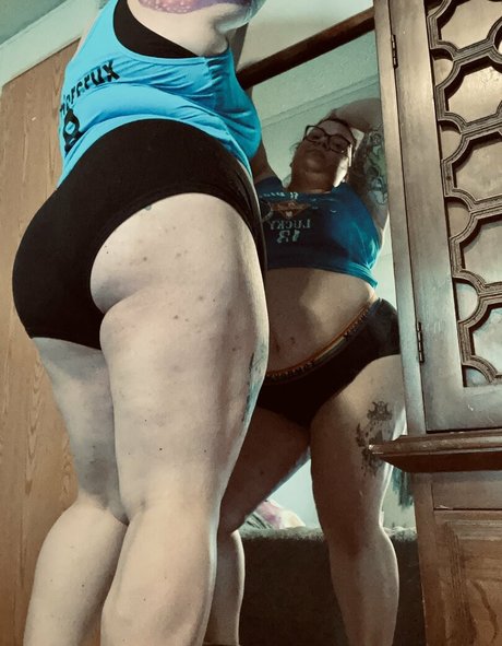 hela stoned bbw porn model pics