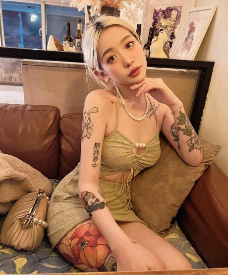 missmozzi adult star pic