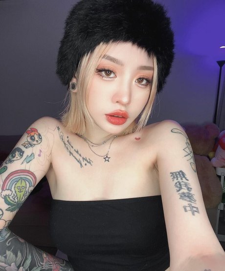 missmozzi model adult photos