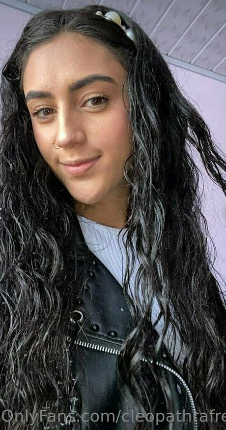 cleopathrafree sexy star photo