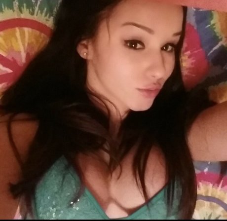 Nevalone pornstar exclusive image