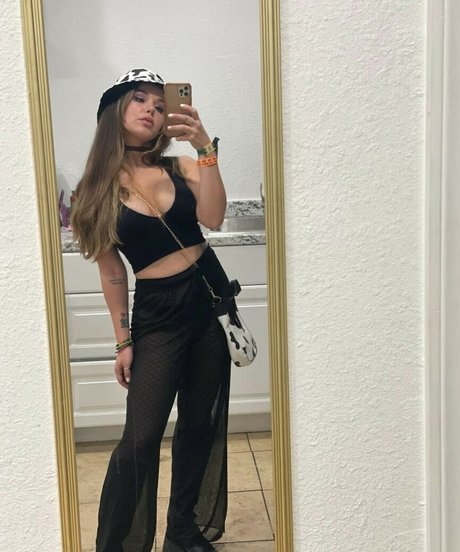 Nevalone free star photo