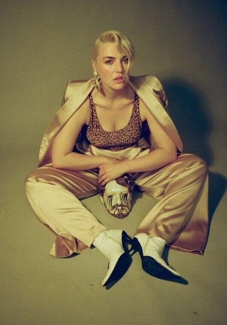 Self Esteem xxx star pics