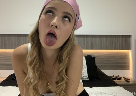 anatolosa pornographic star picture