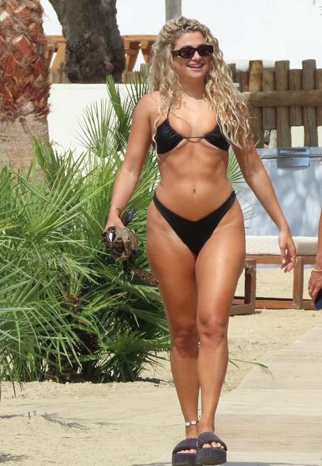 Antigoni hot star pic