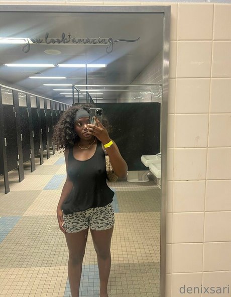 denixsarifree exclusive model image