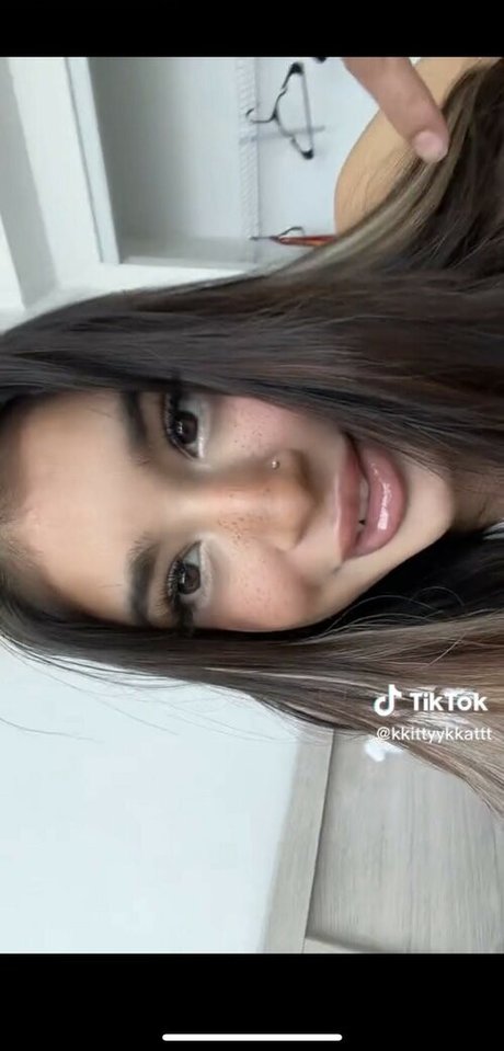 naked girls onlyfans pretty pictures