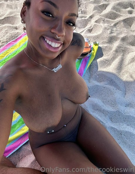 thecookieswirl star hot pictures