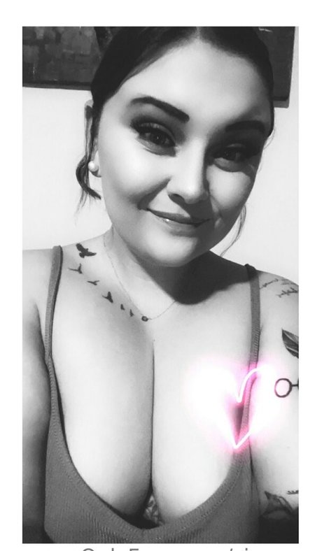 sjs xoxo beautiful pornstar photo