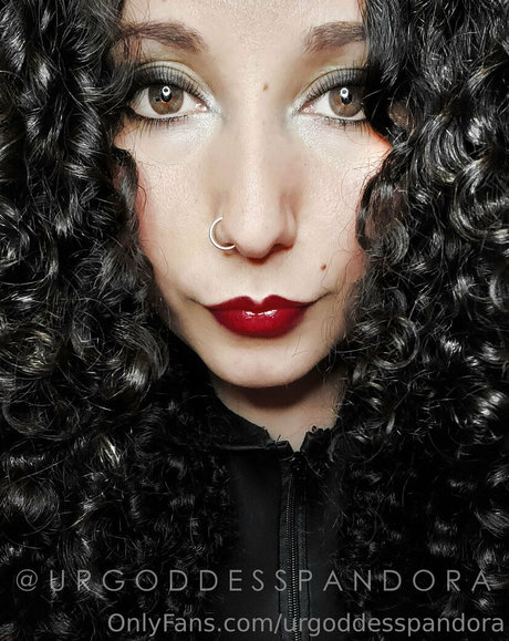 urgoddesspandora model pretty photo
