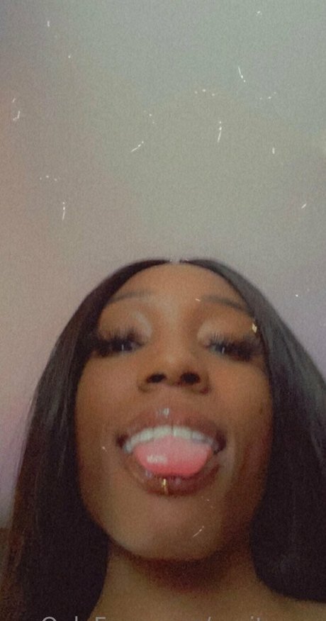 verityvee high quality pornstar pictures