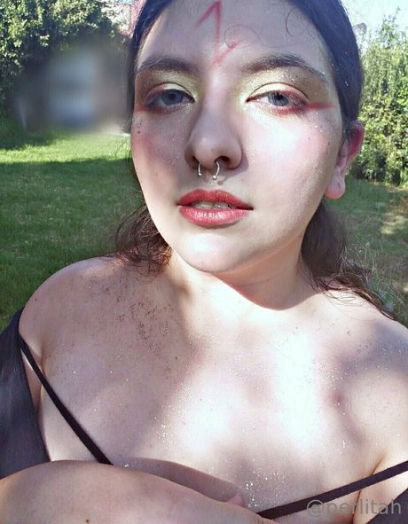 perlitah hot pornstar pics