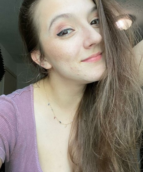 Charis Sellick model sexy galleries