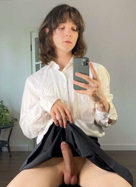 Mossy Barmales star free image