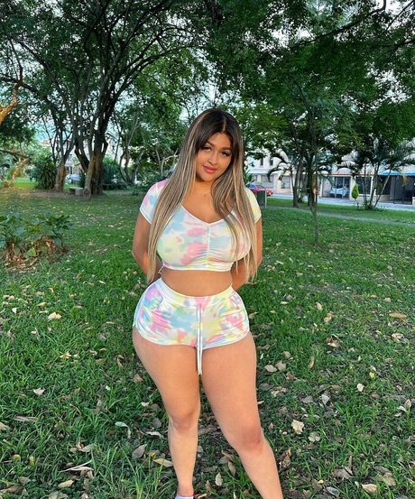 Greicy mariana18 xxx model photo