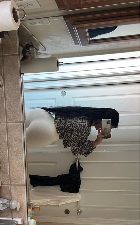 aimeebabeeey model xxx image