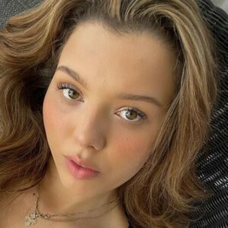 Fiona Elvine porn actress image