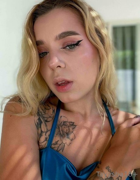 tayysha naked pornstar img