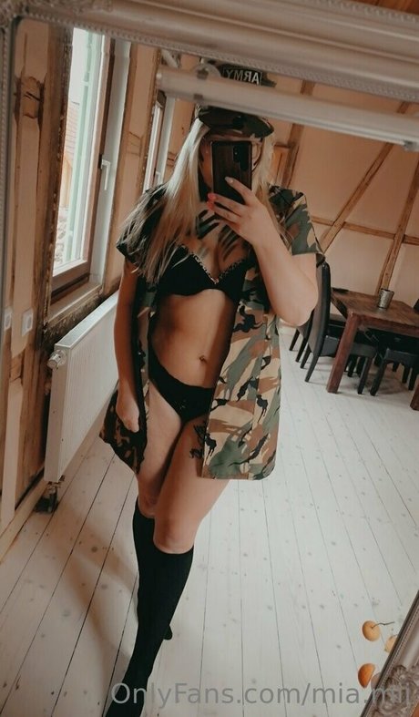 mia mii pornstar nude picture